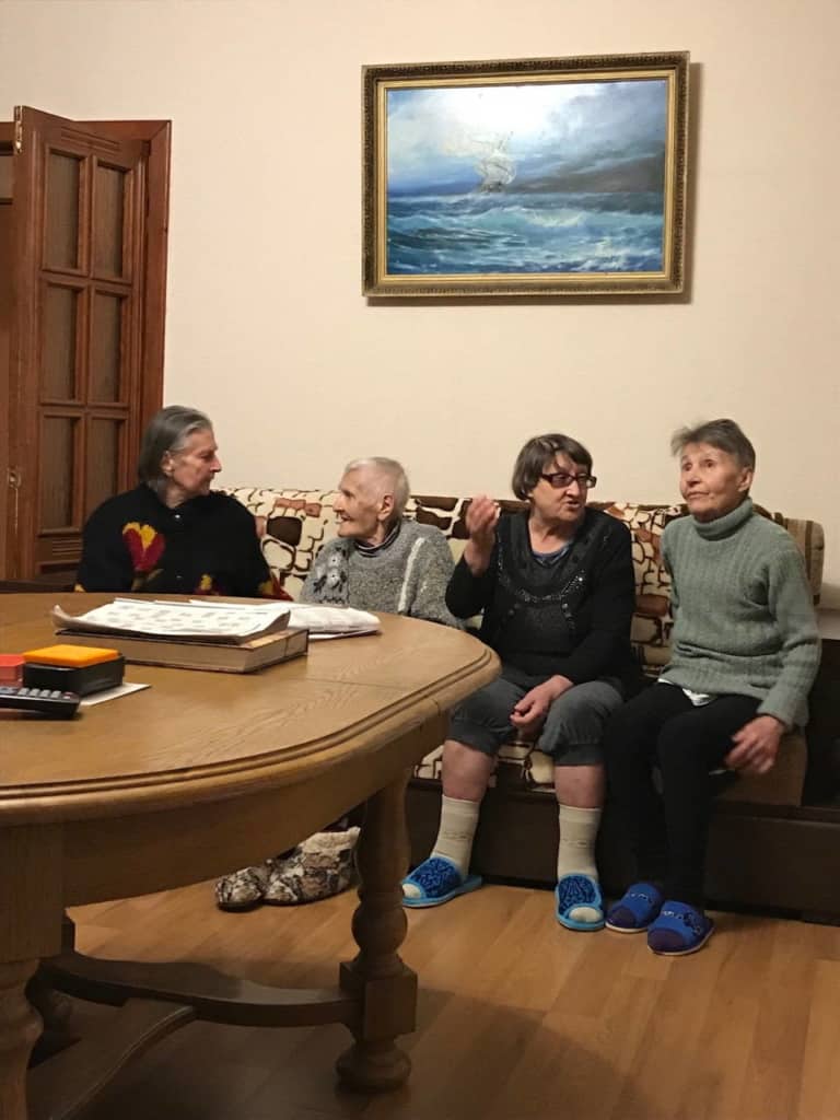 Общение в доме престарелых в Минске